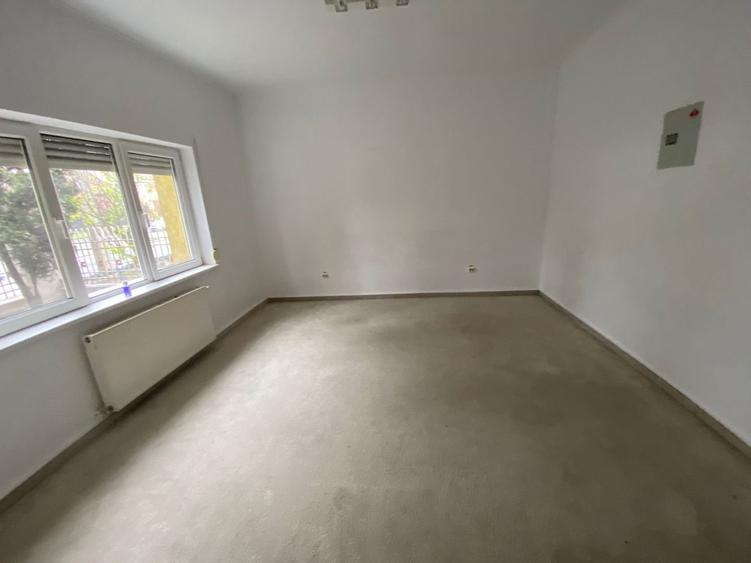 Vilă zona Liviu Rebreanu - 31