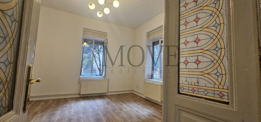 Caderea Bastiliei - Biroul tau cu personalitate - 5