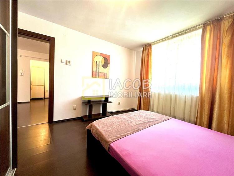 Apartament 3 camere decomandate, strada Martir Horia, Bacau - 12