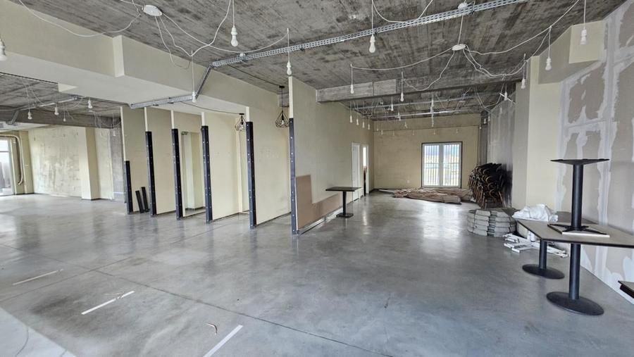 Spatiu comercial de 200mp utili, vitrina pe colt, parcari, Eroilor - 6