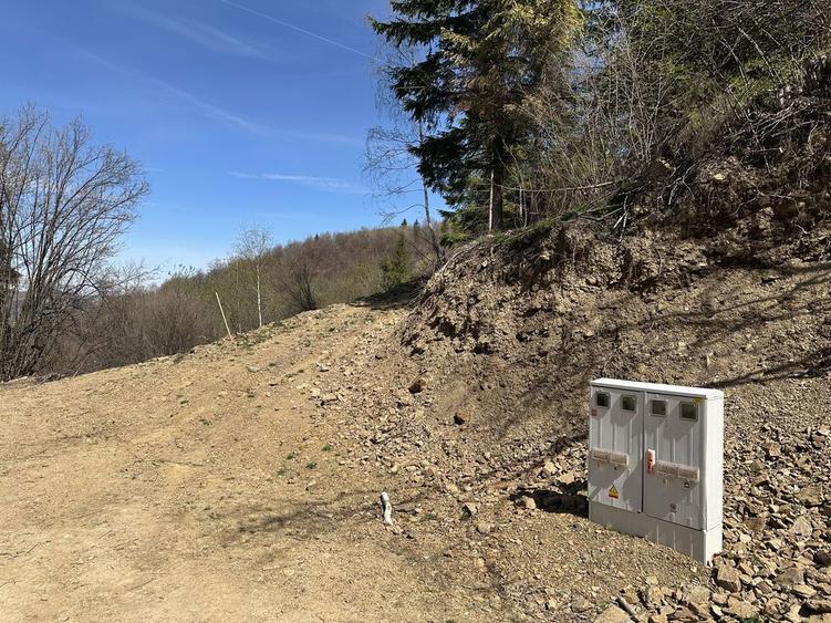 Teren de vanzare in Marisel - 2