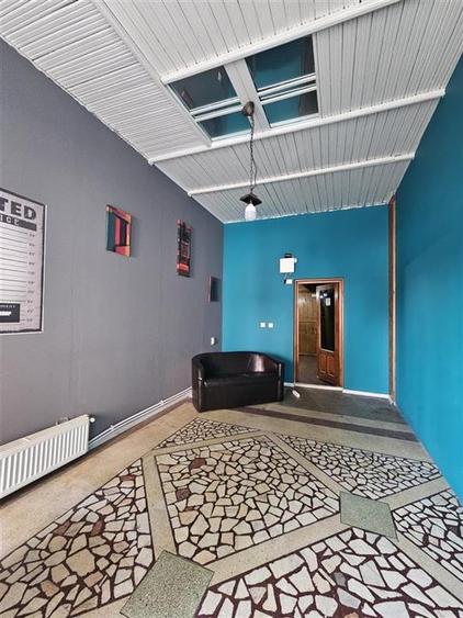 SPATIU COMERCIAL DE INCHIRIAT IN STATIUNEA TG OCNA CENTRU - 2