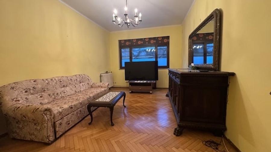 Apartament 3 camere, parter Piata Lahovari - 1