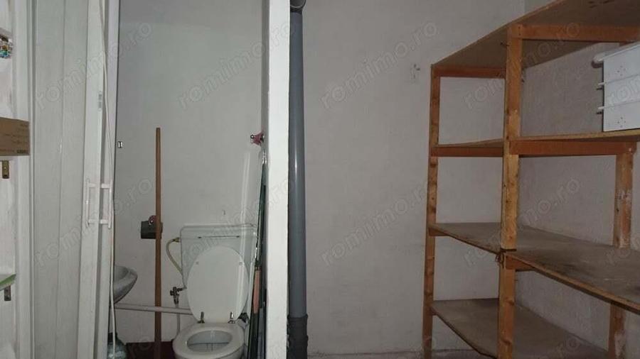 Inchiriez comercial in Deva, zona Horea, suprafata utila 40 mp, vitrina de aproximativ 7 metri - 5