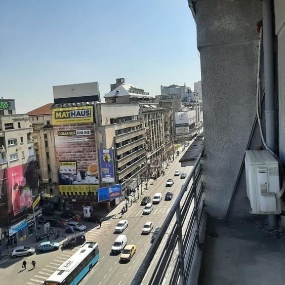 Apartament 4 camere de vanzare, Piata Romana - 2