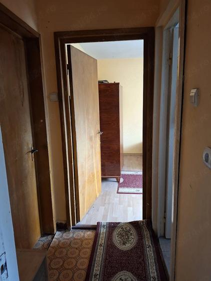 Apartament cu 3 camere decomandat în Exterior Vest