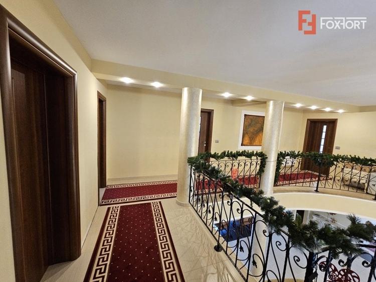 Casă individuală cu 5 camere cu Canalizare în Giroc