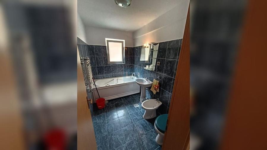 Apartament cu 3 camere semidecomandat, mobilat în Gheorgheni