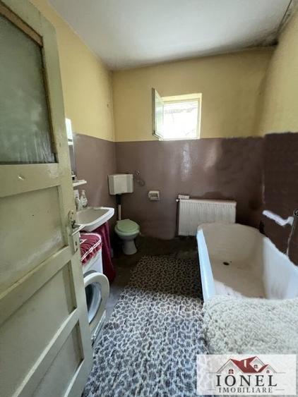 Casă individuală cu 3 camere cu Canalizare în Cetate