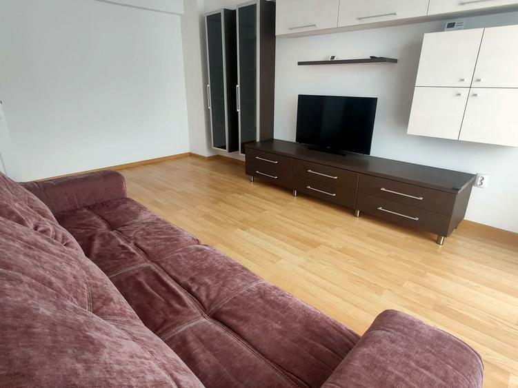 Inchiriez garsoniera spatioasa 44m2 utili, plus balcon 8m2 - 1