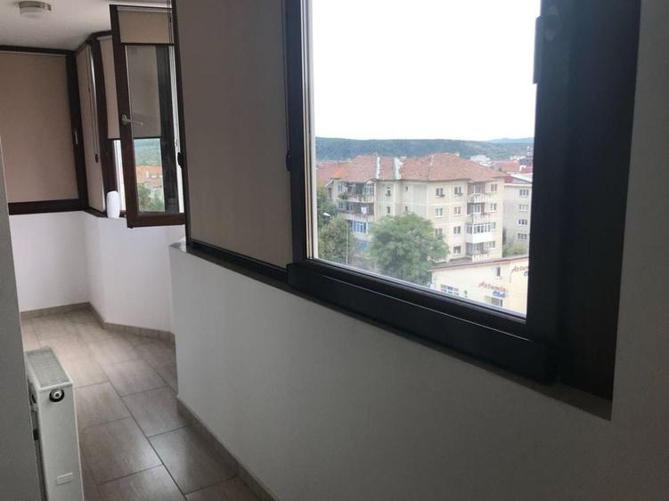 Apartament cu 3 camere decomandat în Nord
