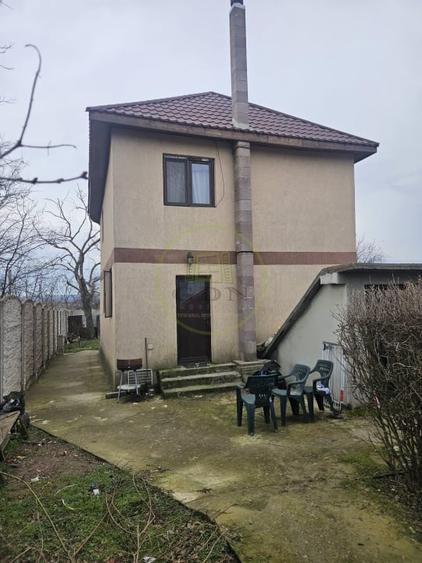 Casă individuală cu 4 camere cu Canalizare în Exterior Sud