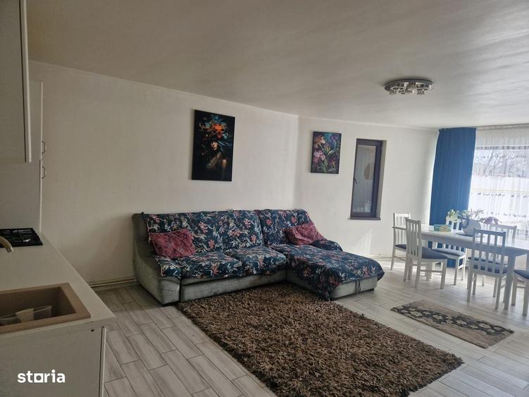 Casă cu 4 camere cu Teren 870 Mp în Mărăcineni