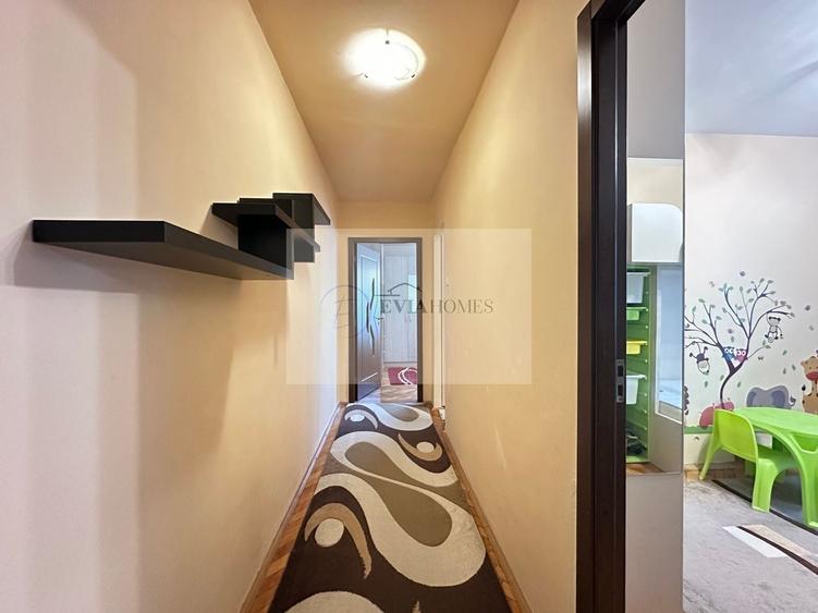 Apartament cu 3 camere semidecomandat, mobilat în Gheorgheni