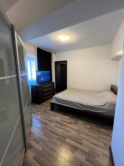 Apartament cu 2 camere decomandat în Casa de Cultură