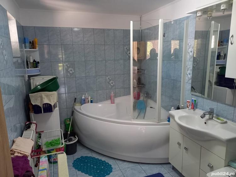 Casă cu 8 camere cu Teren 731 Mp în Mediaș