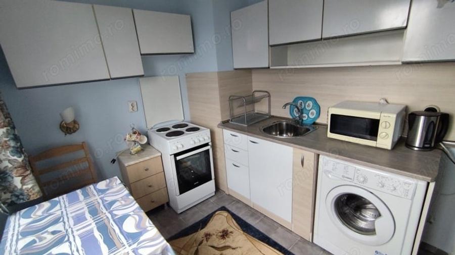 Garsonieră decomandată în Central