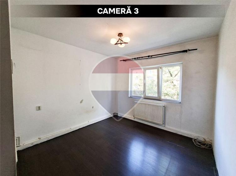 Apartament cu 3 camere decomandat, mobilat în Hotvon