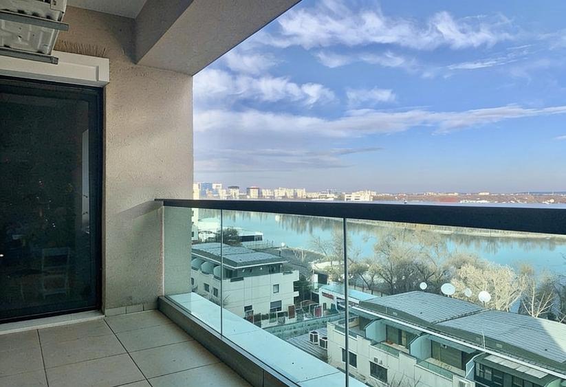 Apartament cu 3 camere semidecomandat, mobilat în Tei