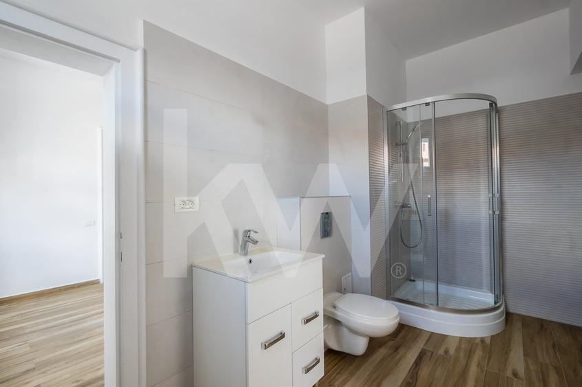 Casă individuală cu 8 camere cu Canalizare în Calea Dumbrăvii