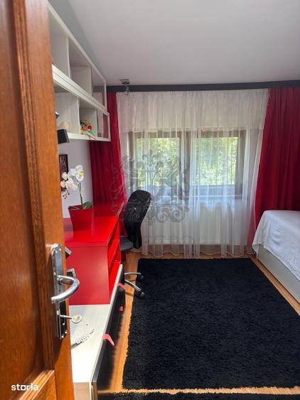 Casă cu 4 camere în Ultracentral