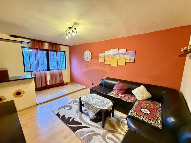 Apartament cu 3 camere decomandat în Gară