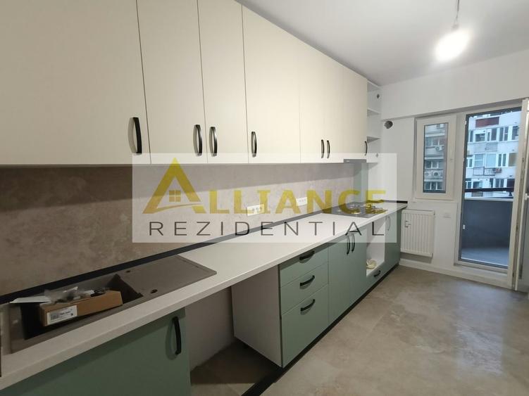 Apartament cu 3 camere decomandat în Sud