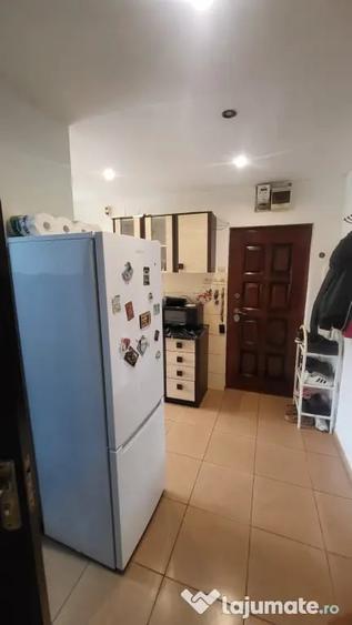 Apartament cu 2 camere semidecomandat în Govândari
