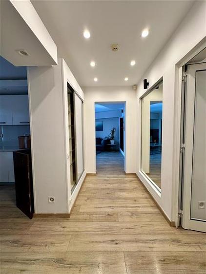Apartament cu 4 camere decomandat, mobilat în Herăstrău