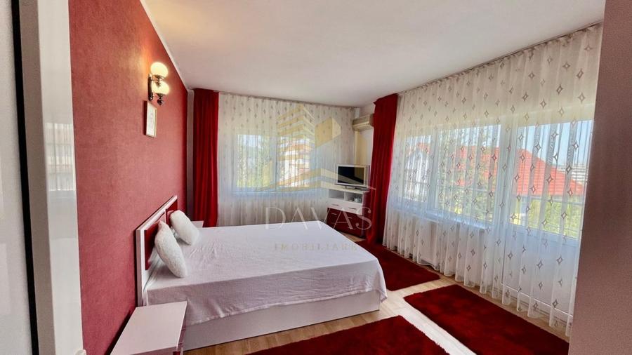 Casă individuală cu 6 camere cu Teren 1000 Mp în Zorilor