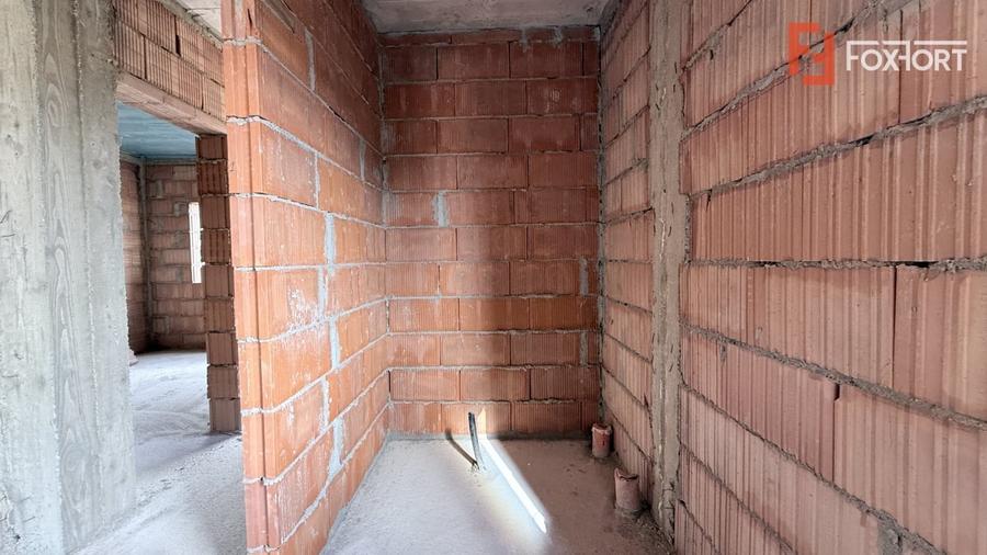 Duplex cu 4 camere cu Canalizare în Moșnița Veche