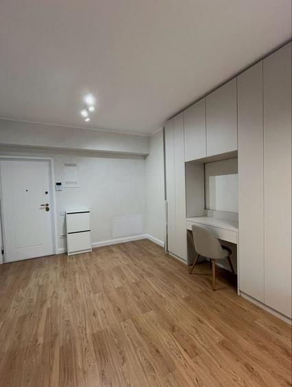 Apartament cu 2 camere semidecomandat în Cârlig