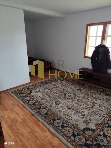 Casă cu 4 camere cu Teren 11250 Mp în Teișani