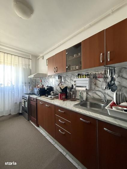 Apartament cu 2 camere decomandat în Far