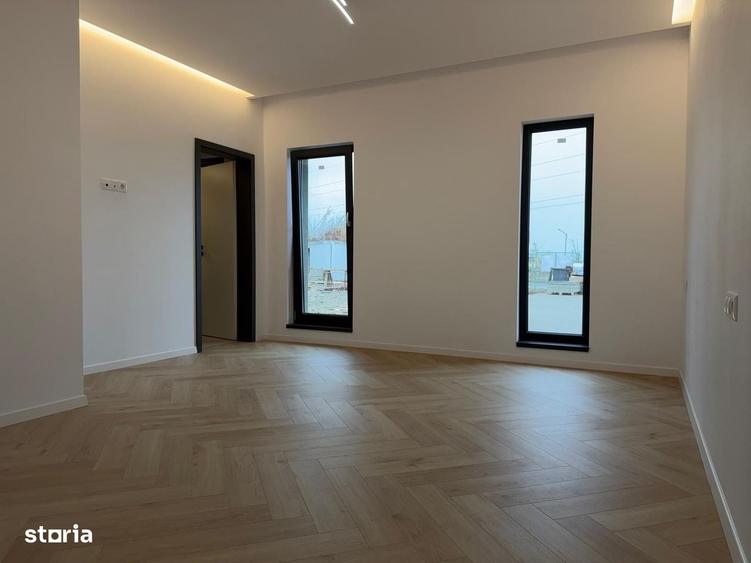 Apartament cu 4 camere în Cristian