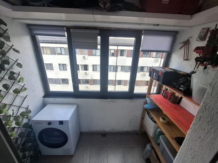 Apartament cu 2 camere decomandat în Roșu