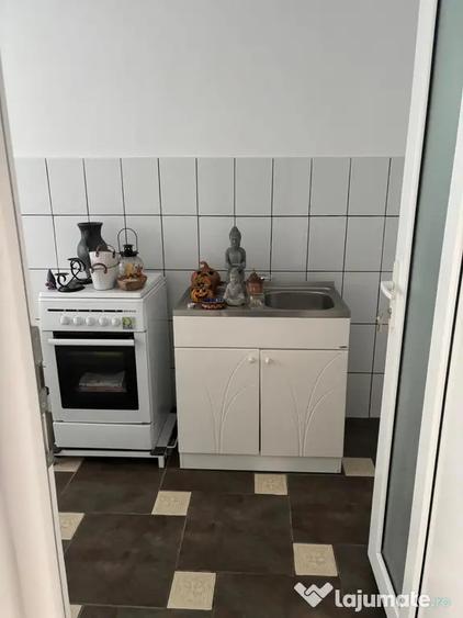 Casă cu 5 camere în Central