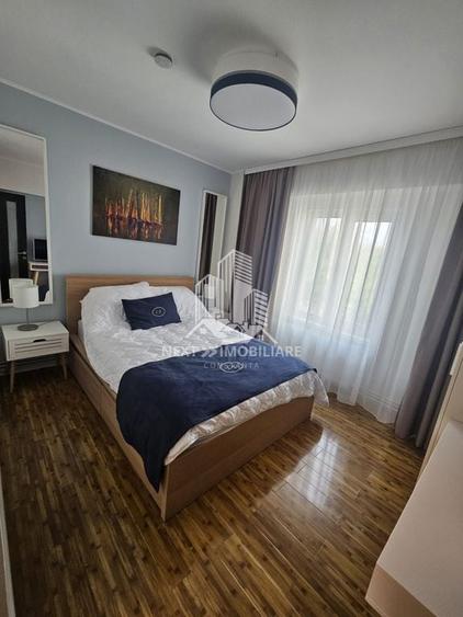Apartament cu 3 camere decomandat în Faleza Nord