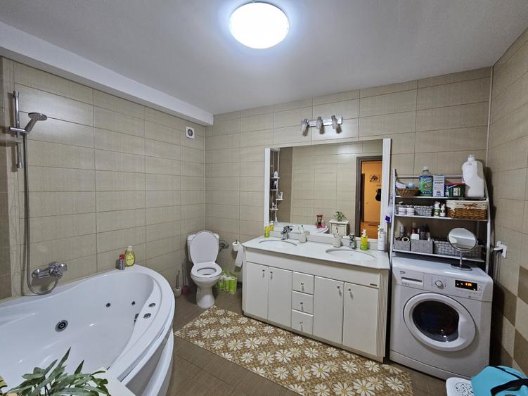 Imobil P+2E+M, cu spațiu comercial, zona Spitalul Județean, comision 0% - 36