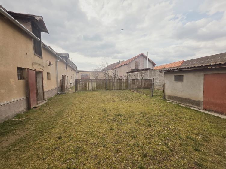 Vand casa saseasca 4 camere cu teren generos 1900mp - 12