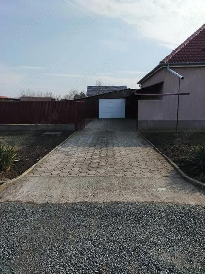 Vand o proprietate de 1080 mp in centrul comunei ?ofronea - 4