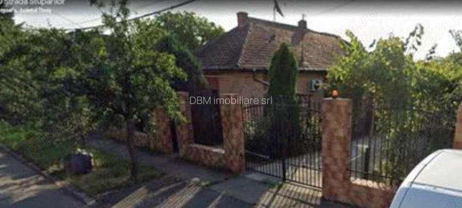De vanzare casa zona Lipovei teren 661 mp De vanzare casa zona Lipovei teren 661 mp