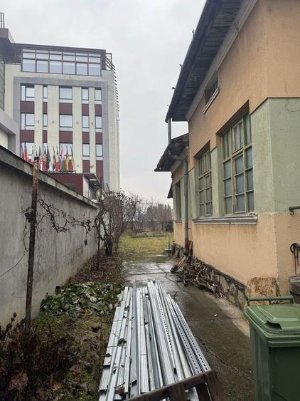 Casa de vanzare - 2 camere - 6