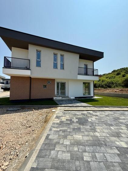 Casă modernă și luminoasă – Florești, Str. Urusagului - 1