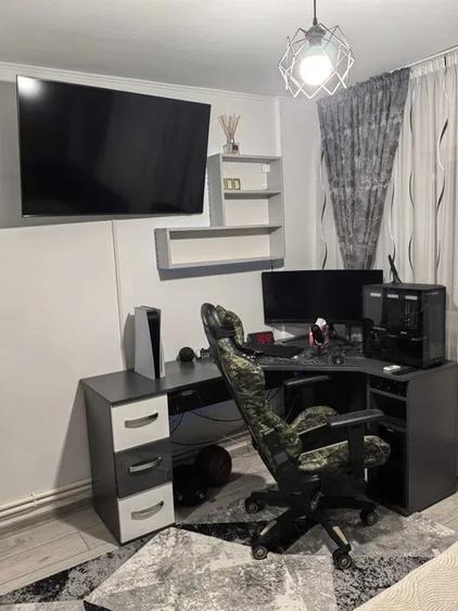 Vanzare apartament cu 3 camere si 2 bai,  decomandat,  renovat,  parter zona CET - 2