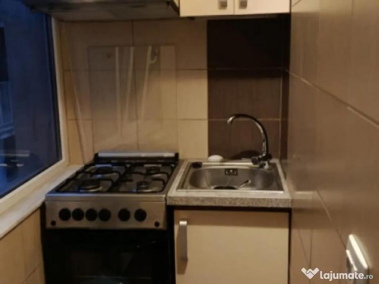 Garsoniera situata in zona FAR - 4