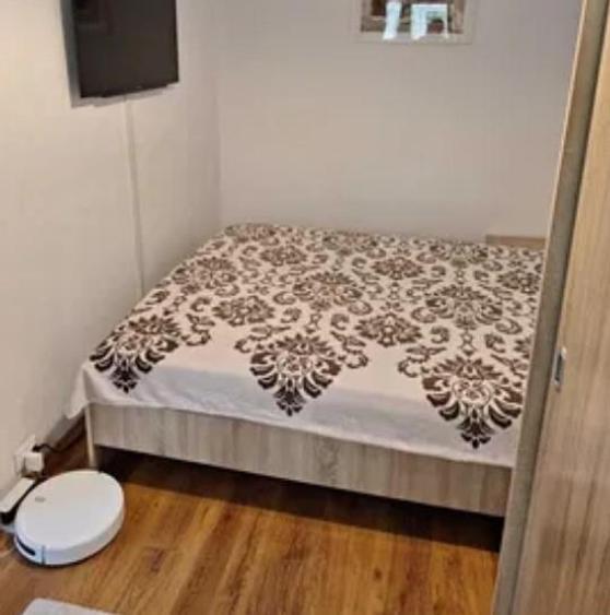 Apartament 3 camere de vanzare zona vest - 2