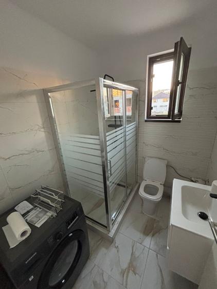 Casa de vanzare - 3 camere  - 1