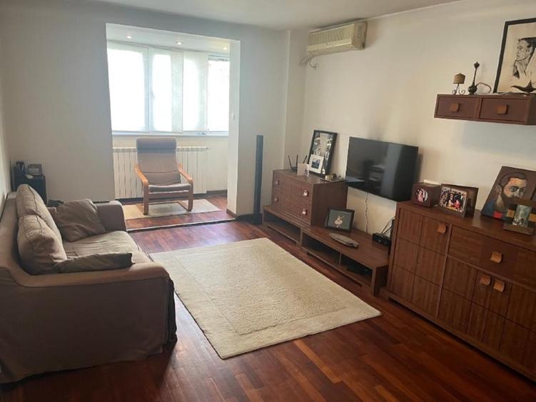 3 camere decomandat/5 min de statia Metrou Titan/3 min. parc/Centrala apartament - 3