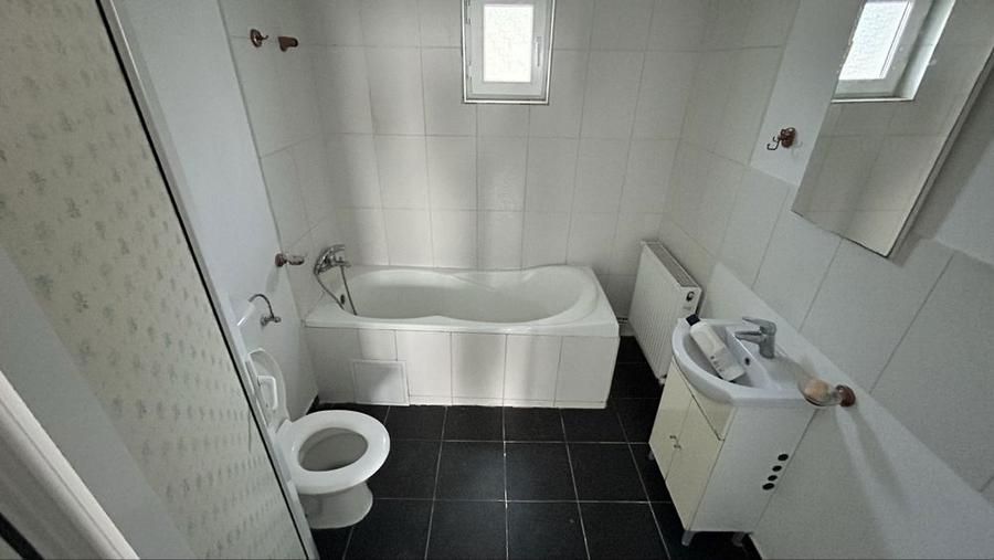 Casa zona Kaufland strada Bujorului - 8